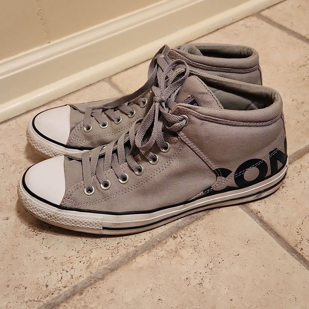 Converse CTAs Gray Hi Top Sneakers w/ Lettering Men's 10 Women's 12 - Picture 2 of 11